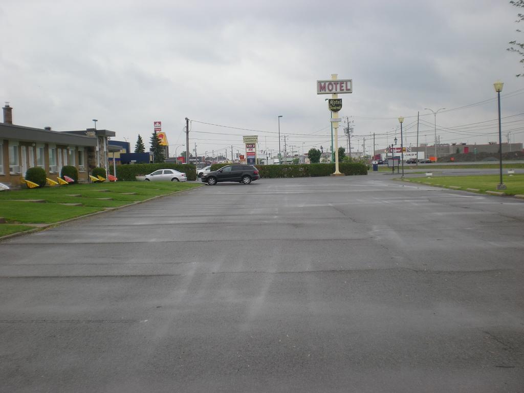 Motel Vaudreuil المظهر الخارجي الصورة