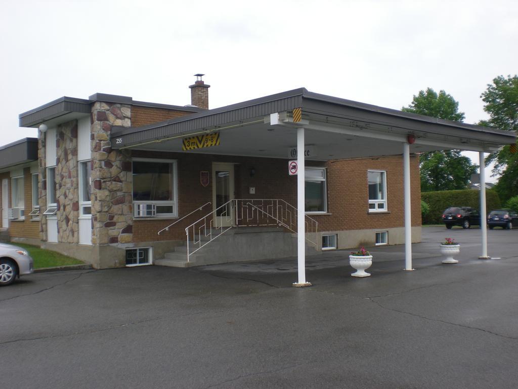 Motel Vaudreuil المظهر الخارجي الصورة